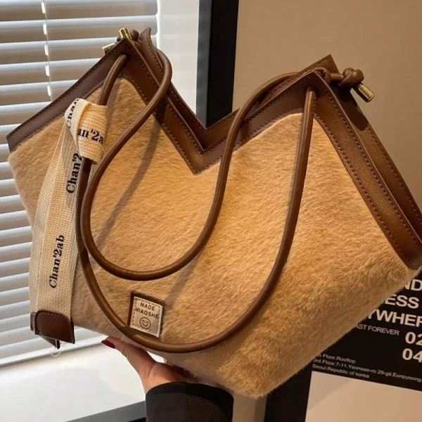 2024 Ladies Versatile Cream Shoulder Bag