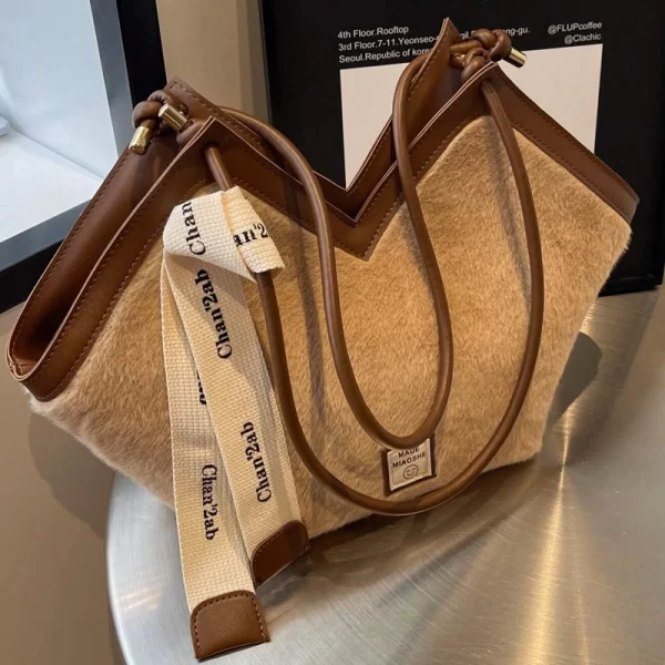 2024 Ladies Versatile Cream Shoulder Bag