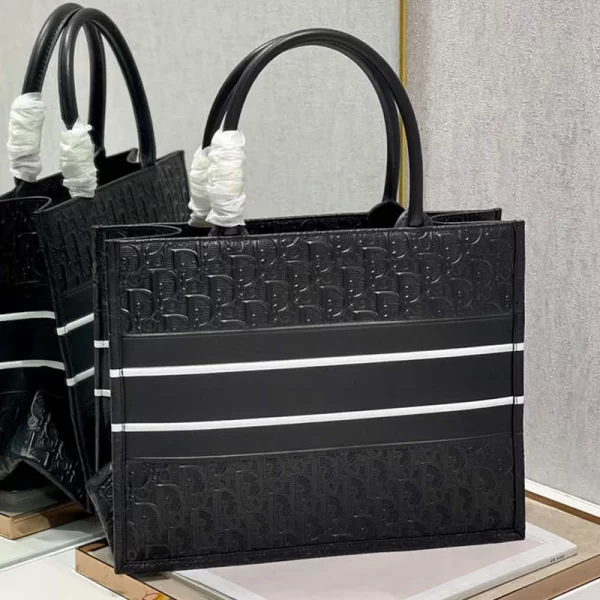 First Copy Trendy Ladies Black Tote Handbag
