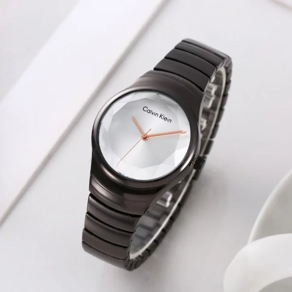 Women Stylish First Copy Silver Dial Black Strap Quartz Watch