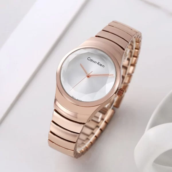 Women Stylish First Copy Silver Dial Rose Gold Strap Quartz Watch